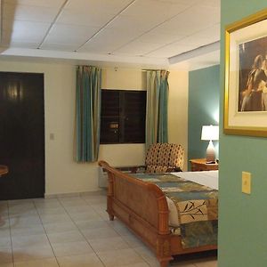 Suite King Bed Balcony